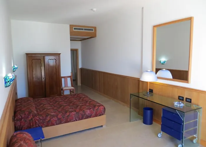 Szálloda Villaggio Ripa Rodi Garganico