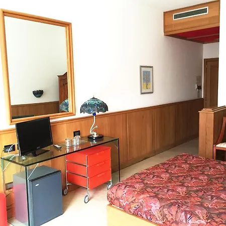 Villaggio Ripa فندق رودي غارغانيكو