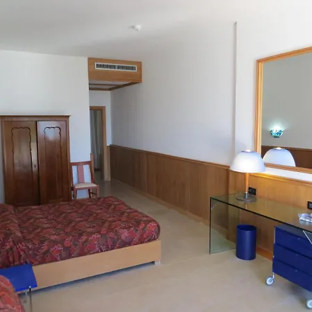 فندق Villaggio Ripa رودي غارغانيكو